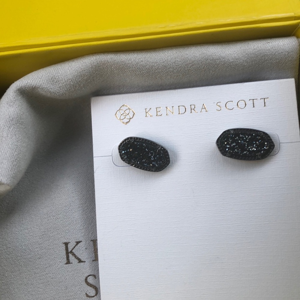 Black Kendra Scott earrings